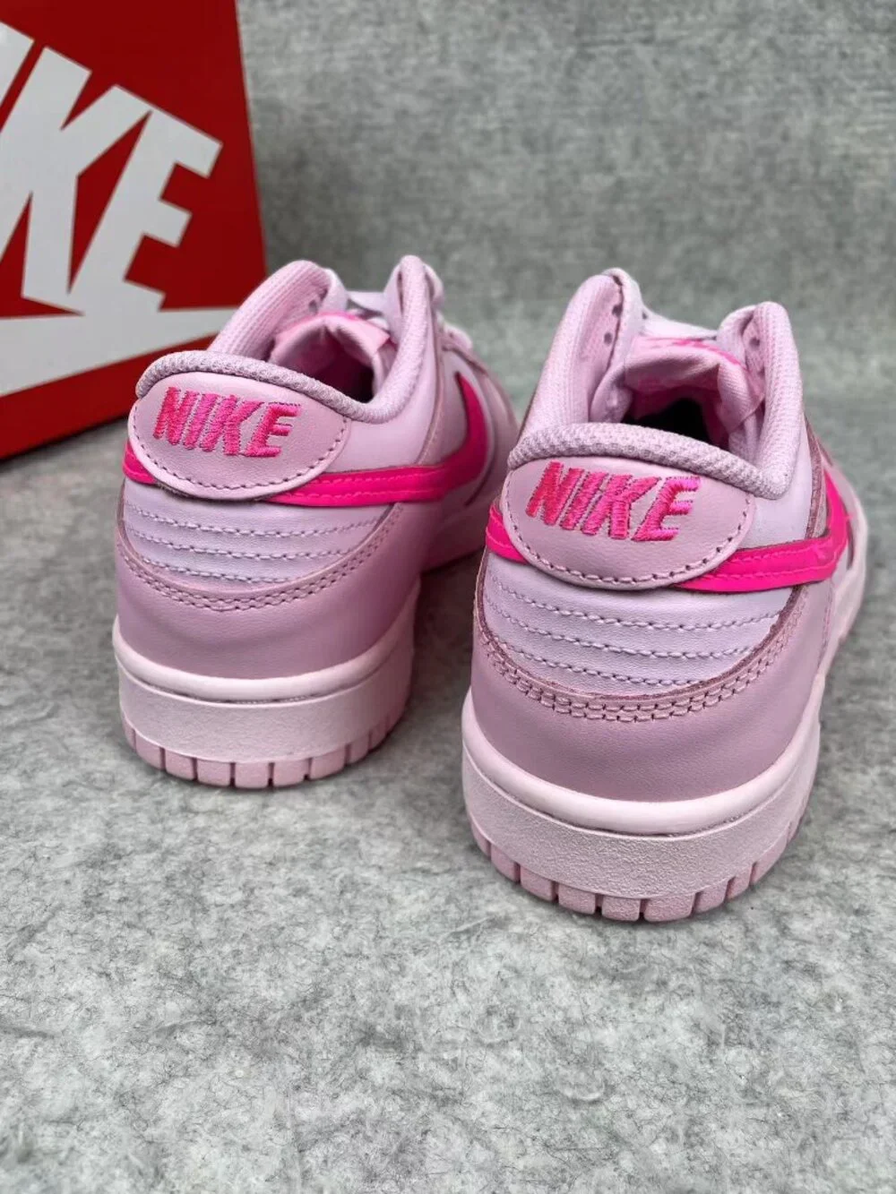 Nike Dunk Low Pink Foam / Hyper Pink Youth Girls Shoes Original Box